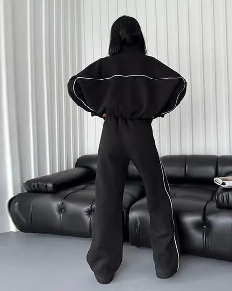 Women Casual Sports Sweatshirt and Jogger Pants (2-piece Set)